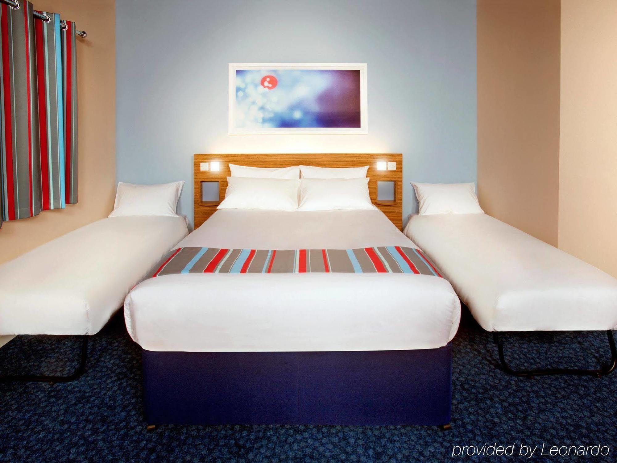 Travelodge Liverpool Stonedale Park Exterior foto