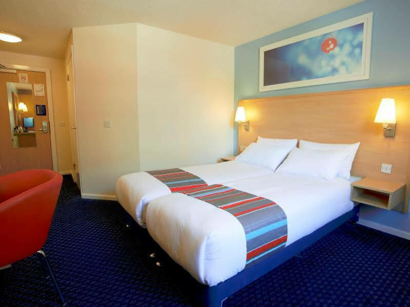 Travelodge Liverpool Stonedale Park Exterior foto
